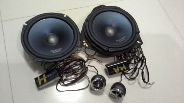 Kenwood แยกชิ้น กลาง 6.5"พร้อมทวิสเตอร์และ Network แยกเสียง