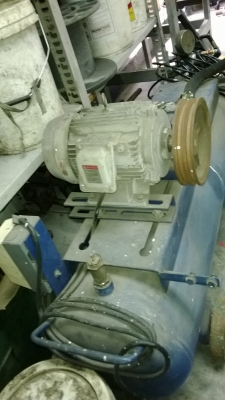 ขายถังลมพร้อมมอเตอร์ Toshiba 5.5Kw Puma ถัง 265 liter ขายถังลมพร้อมมอเตอร์ Toshiba 5.5Kw Puma ถัง 265 liter