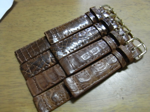 24ธ.ค.((น้าเล็ก)) นำเสนอน้าฬิกาข้อมือ หลายเรือน