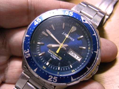 24ธ.ค.((น้าเล็ก)) นำเสนอน้าฬิกาข้อมือ หลายเรือน