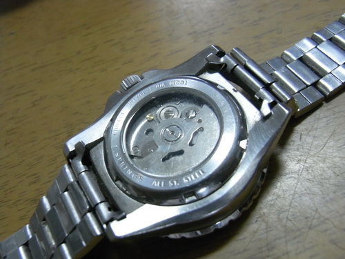 24ธ.ค.((น้าเล็ก)) นำเสนอน้าฬิกาข้อมือ หลายเรือน