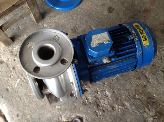 ขายปั้มน้ำหอยโข่งหัวสแตนเลส Ebara 5.5 HP. 380 V เข้า 2.5 นิ้ว ออก 1.5 นิ้ว สภาพสวย วิ่งนิ่มพร้อมใช้งาน