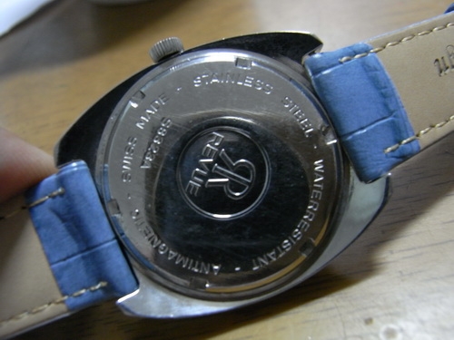 24ธ.ค.((น้าเล็ก)) นำเสนอน้าฬิกาข้อมือ หลายเรือน