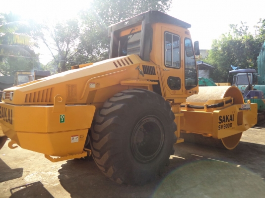 รถบดถนนล้อเรียบ SAKAI รุ่น SV900D