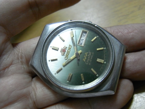 24ธ.ค.((น้าเล็ก)) นำเสนอน้าฬิกาข้อมือ หลายเรือน