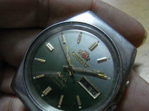 24ธ.ค.((น้าเล็ก)) นำเสนอน้าฬิกาข้อมือ หลายเรือน