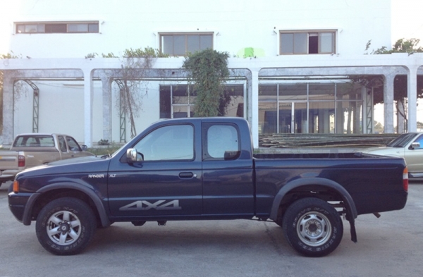 4x4 Ford มือเดียวป้ายแดง รถเดิมบางไม่จมน้ำ พร้อมใช้งาน 082-381-6797