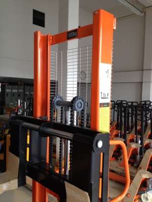 ขาย รถ MANUAL STACKER  NISSAN EP มือหนึ่ง และมือสอง ราคาถูกสุดในไทย 0811108882