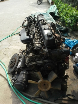 ขายเครื่อง Isuzu 6sa1  210 แรงม้า