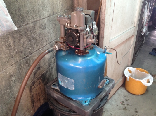 ขายปั้มน้ำอัตโนมัติ Hitachi 250 W สภาพสวย พร้อมใช้งาน รับประกันคุณภาพ