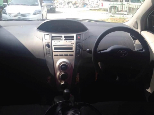 ขายTOYOTA YARIS 1.5  AT ปี 2006(2549)