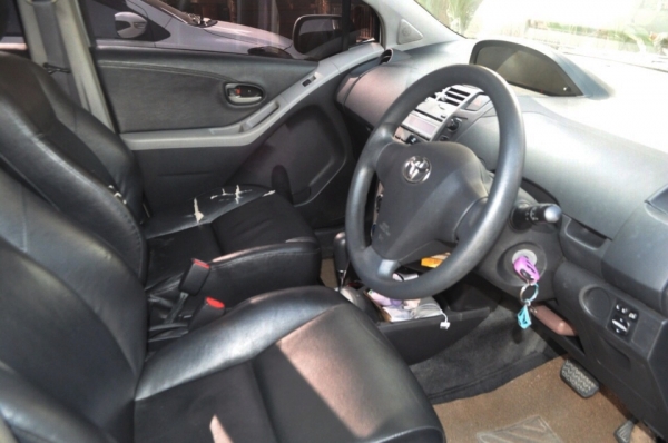 ขายTOYOTA YARIS 1.5  AT ปี 2006(2549)