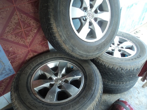 ขายแม้กซ์พร้อมยาง 265 70 16 ถอดออกจากรถที่บ้านเองครับ