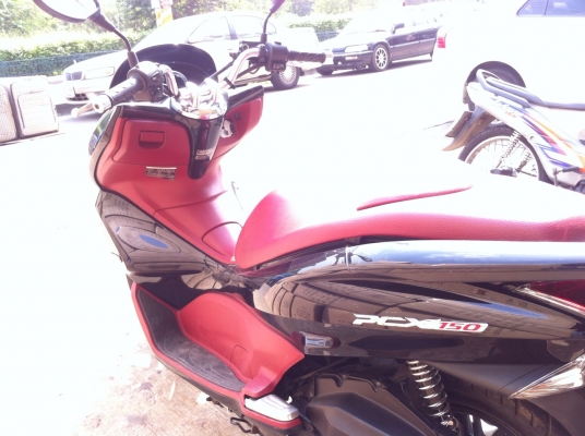 ขายด่วน pcx150 ดำ/แดง ปี 2012 7,xxxโล สภาพดี 98\%