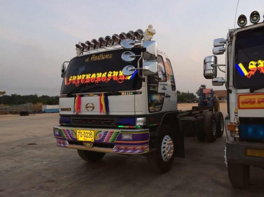 ขายด่วนสิบล้อสองเพลา หัวคัสซีสวยๆน่าใช้