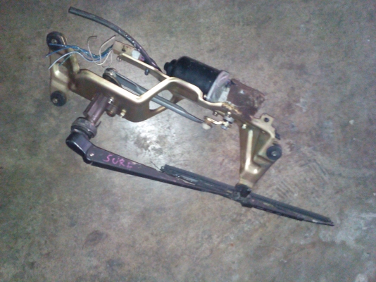 ปัดนํ้าฝนหลังTOYOTASURF ปัดนํ้าฝนหลังTOYOTASURF