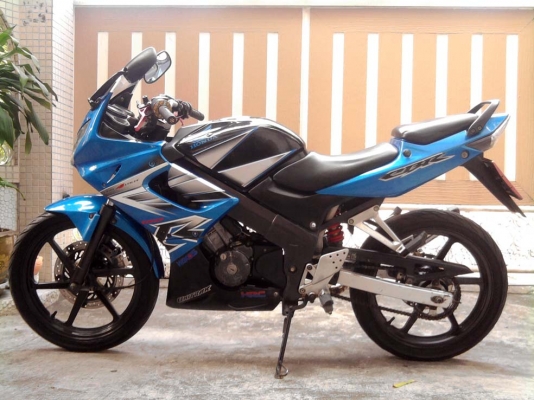 ขออนุญาติขาย HONDA CBR 150 สภาพเดิมๆ สตา์ร์ทมือ โอนให้ฟรี