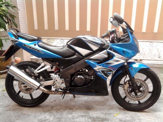 ขออนุญาติขาย HONDA CBR 150 สภาพเดิมๆ สตา์ร์ทมือ โอนให้ฟรี