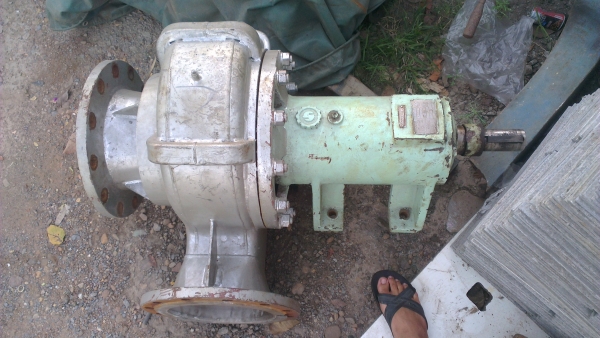 Sell> ขายปั้มหอยโข่งสเตนเลส มือสอง ใบพัดหนา เข้า 10" นิ้ว ออก 10" นิ้ว ใช้มอเตอร์ 40 HP(แรง) ครับ