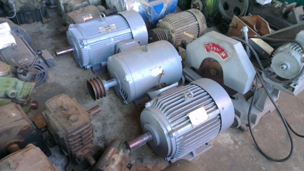 Sell> มอเตอร์/มอเตอร์เกียร์มือสอง หลายขนาด มีทั้งไฟ 380V. และไฟบ้าน 220V. กำแพงแสน นครปฐมครับ