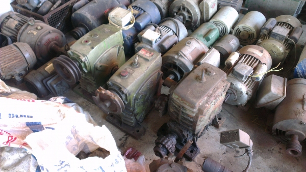 Sell> มอเตอร์/มอเตอร์เกียร์มือสอง หลายขนาด มีทั้งไฟ 380V. และไฟบ้าน 220V. กำแพงแสน นครปฐมครับ