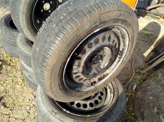 ขายเหมา ยางพร้อมกะทะขอบ14 สองชุด 15สองชุด ยางปี12สวยๆ แยกก็ขาย