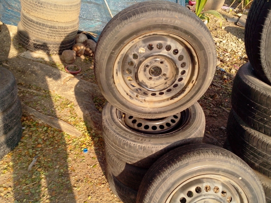 ขายเหมา ยางพร้อมกะทะขอบ14 สองชุด 15สองชุด ยางปี12สวยๆ แยกก็ขาย