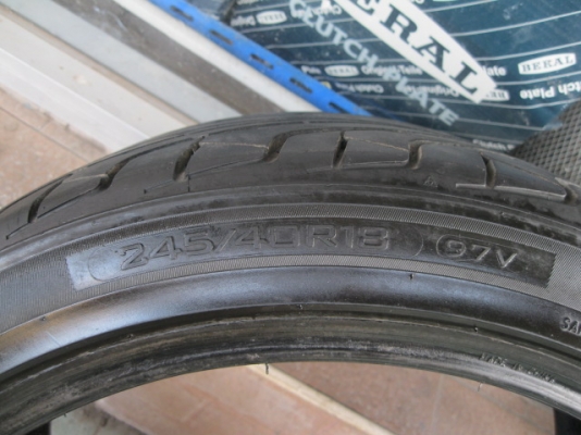 ขายยาง TRIANGLE 245-40-18 ปี12 คู่ 3800