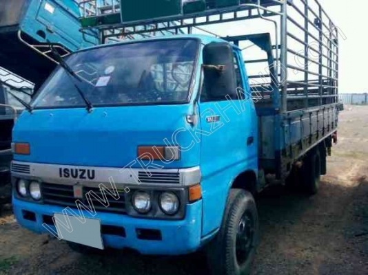 รถบรรทุก 6 ล้อ ยี่ห้อ ISUZU 100 แรงม้า รถบรรทุก 6 ล้อ ยี่ห้อ ISUZU 100 แรงม้า