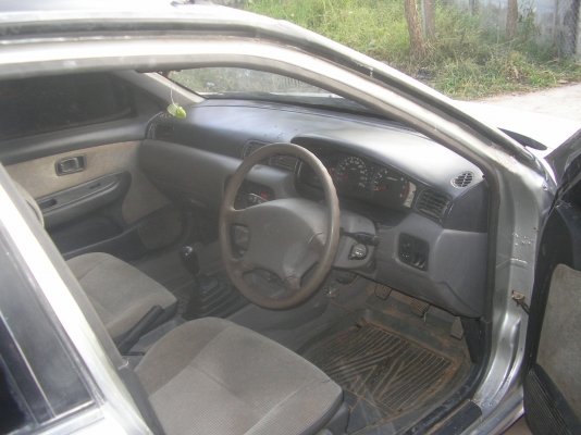 ขายนิสสัน  EX Saloon เดรื่องหัวฉีด ปี39 แอร์เย็น พวงมาลัยเพาเวอร์ กระจกไฟฟ้า เซ็นทันล็อค