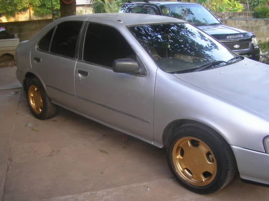 ขายนิสสัน  EX Saloon เดรื่องหัวฉีด ปี39 แอร์เย็น พวงมาลัยเพาเวอร์ กระจกไฟฟ้า เซ็นทันล็อค