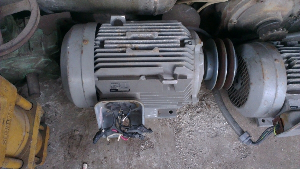 Sell> มอเตอร์มือสอง Hitachi 10 แรง 3 เฟส 380V. 1410 RPM. กำแพงแสน นครปฐมครับ