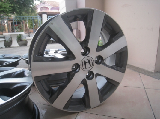 ขายล้อแม็กมือสอง Honda Freed 15"x5.5" et50 4รู100 ล้อมีรอยบ้างตามการใช้งานครับ  สนใจติดต่อเล็กคลองสามครับ (081-3747940)