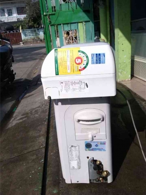 **** ขายแอร์ Samsung 9000 BTU สภาพสวย ****