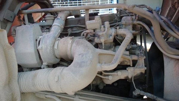 ขายรถสิบล้อบรรทุกน้ำมัน Isuzu 240 หัวขาว FXZ23NFY 2 เพลา เครื่อง P11C โหลดบน ทะเบียนพร้อม