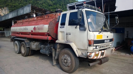 ขายรถสิบล้อบรรทุกน้ำมัน Isuzu 240 หัวขาว FXZ23NFY 2 เพลา เครื่อง P11C โหลดบน ทะเบียนพร้อม