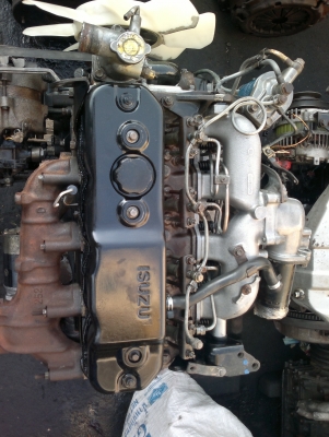 เครื่อง Isuzu 4BD1 สวยๆ พร้อมใบคุม เครื่อง Isuzu 4BD1 สวยๆ พร้อมใบคุม