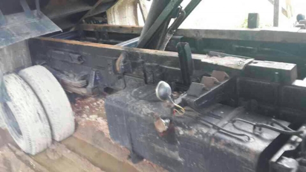 รถอีซูซุ 6 ล้อดั้ม 115 แรงม้า ปี 37  สนใจติดต่อ 081 - 6079515