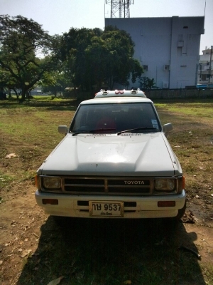 ขาย toyota hilux hero 4ประตู