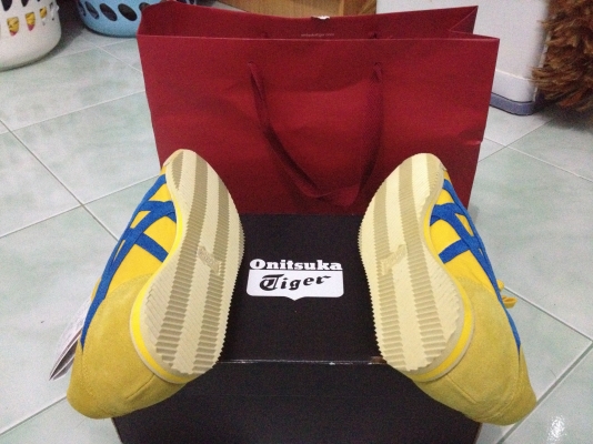 ขายรองเท้า Onitsuka Tiger ของแท้จากญี่ปุ่น 3,000 บาทถ้วน