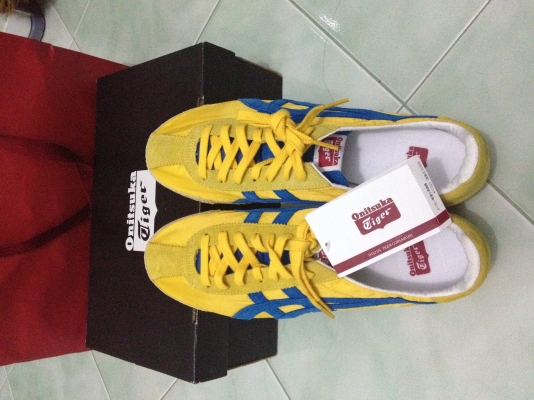 ขายรองเท้า Onitsuka Tiger ของแท้จากญี่ปุ่น 3,000 บาทถ้วน