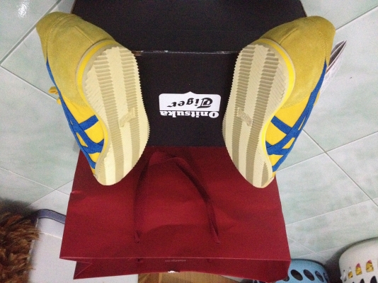 ขายรองเท้า Onitsuka Tiger ของแท้จากญี่ปุ่น 3,000 บาทถ้วน