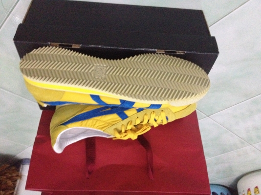 ขายรองเท้า Onitsuka Tiger ของแท้จากญี่ปุ่น 3,000 บาทถ้วน