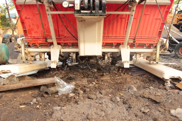 ขายรถดำนาเดินตาม KOBOTA NS400 GS130-1P 3.4แรง ราคา 48,000 บาท ขายรถดำนาเดินตาม KOBOTA NS400 GS130-1P 3.4แรง ราคา 48,000 บาท