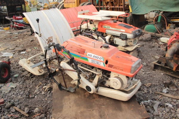 ขายรถดำนาเดินตาม KOBOTA NS250D 3แรง ราคา 32,000 บาท