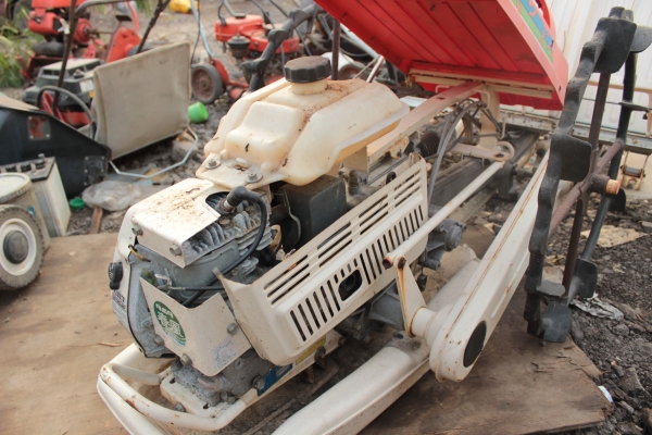 ขายรถดำนาเดินตาม KOBOTA NS250D 3แรง ราคา 32,000 บาท ขายรถดำนาเดินตาม KOBOTA NS250D 3แรง ราคา 32,000 บาท