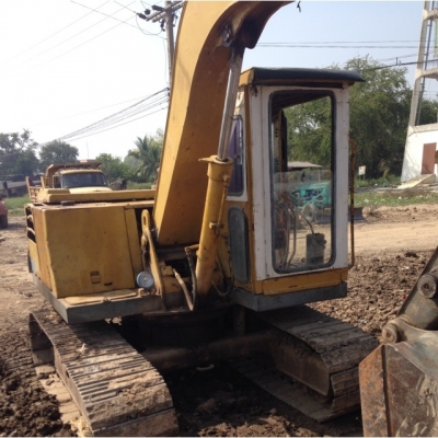 ขายKOMATSU. PC60-2 สภาพสวยพร้อมใช้งาน เครื่องดี ช่วงล่างดีื ใบเเทรกเต็ม ราคาต่่อรองได้