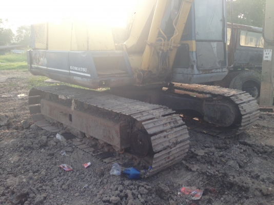 ขายKOMATSU PC100-3 รถสวยพร้อมใช้งานเครื่องดีใบเเทรกเต็ม