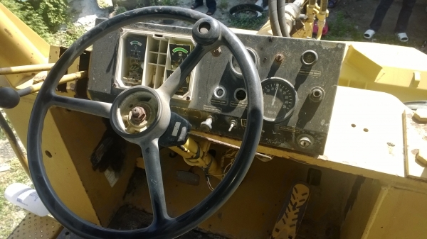 รถตักKOMATSU 510 กรองเดียว น้ำเข้าเครื่อง..รถสภาพสวย เดิมใช้อยู่ที่ร้าน