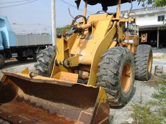 รถตักKOMATSU 510 กรองเดียว น้ำเข้าเครื่อง..รถสภาพสวย เดิมใช้อยู่ที่ร้าน